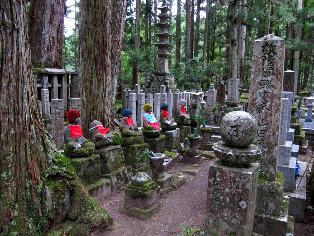 6 Amazing Unknown Cemeteries