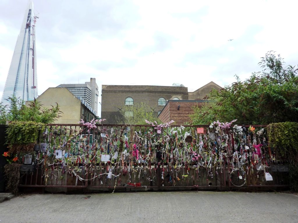 6 Amazing Unknown Cemeteries